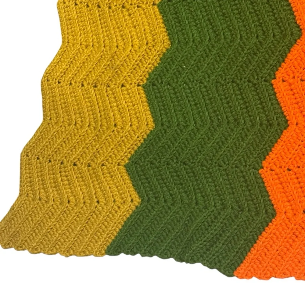 Granny Chevron Pattern Throw Blanket Roseanne retro crotchet MCM mod retro